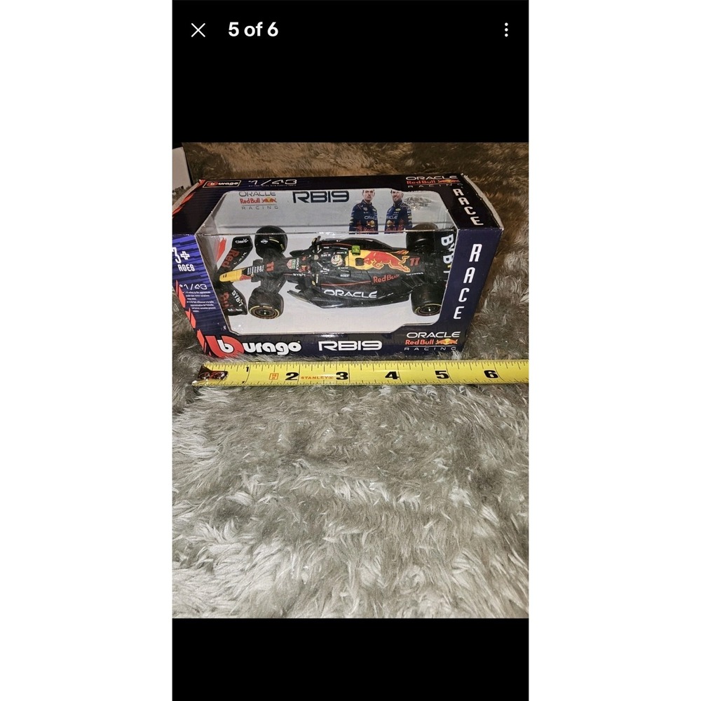 Oracle Red Bull Racing RB19 M.Verstappen - Bburago - 1:43 1/43‎ - Picture 5 of 5